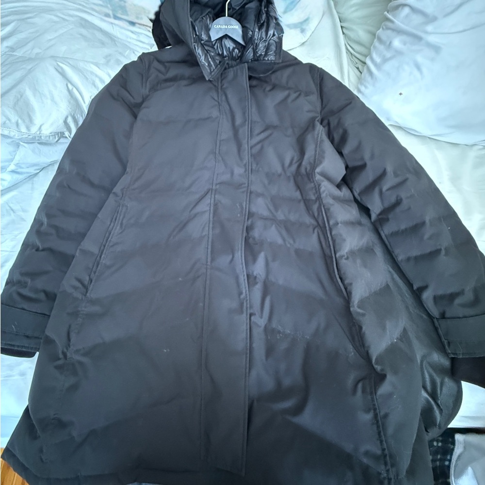 Canada Goose Women’s Lorette Parka - black label - Picture 3 of 10